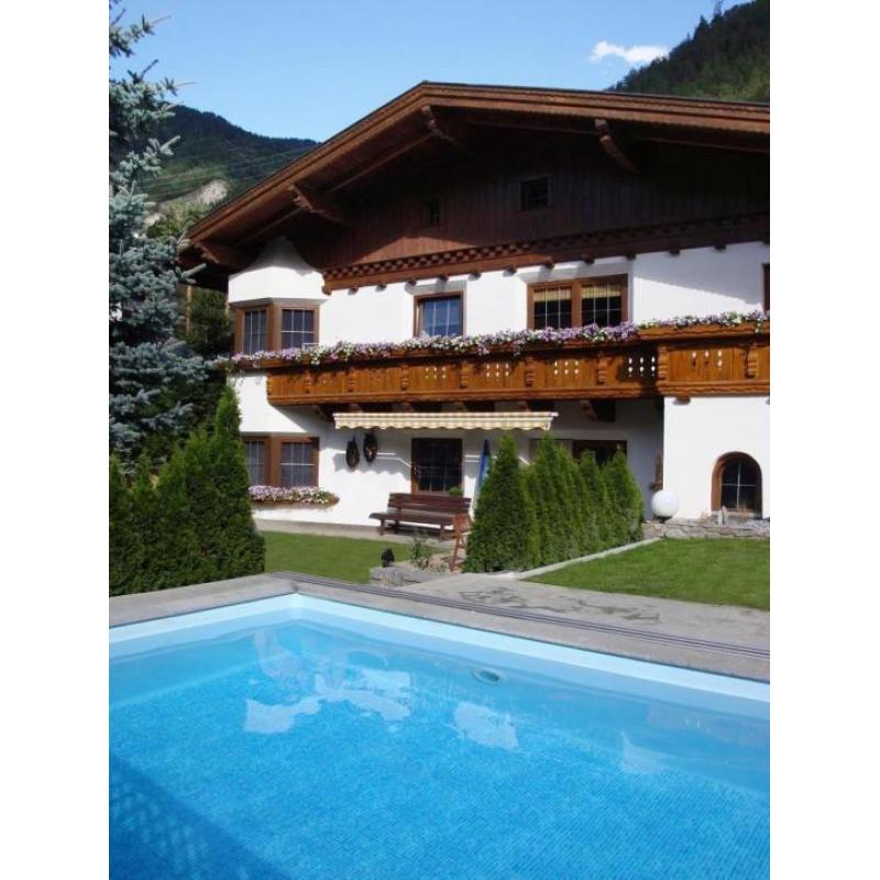 Luxe vakantiehuis + verwarmd zwembad omg. Serfaus-Fiss Tirol