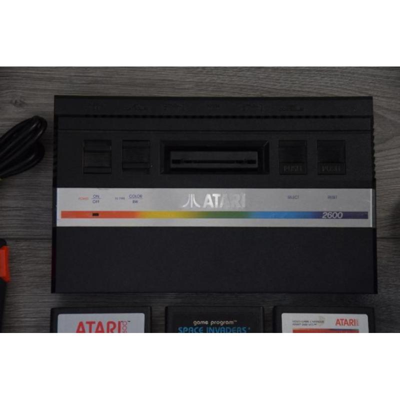 Atari 2600 Jr. incl. spellen & alle toebehoren