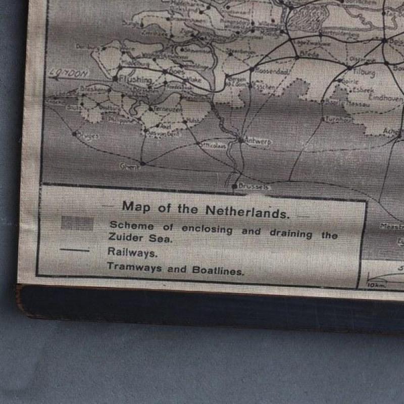 Landkaart Nederland vluchtlijnen KLM 66 x 71 cm