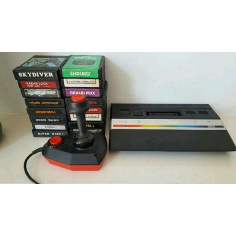 Atari 2600 +16 games + arcade joystick