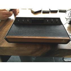 Atari 2600 Woody met 15 spellen en controleren