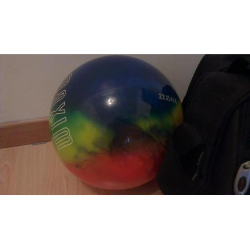 Vrolijke ongebruikte bowling bal!