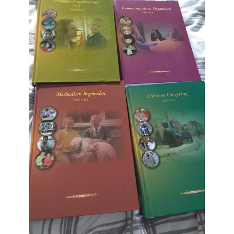 4 boeken kinderenopvang SAW 3&4