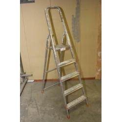 Online veiling van o.a : Ladders en trappen (22082)