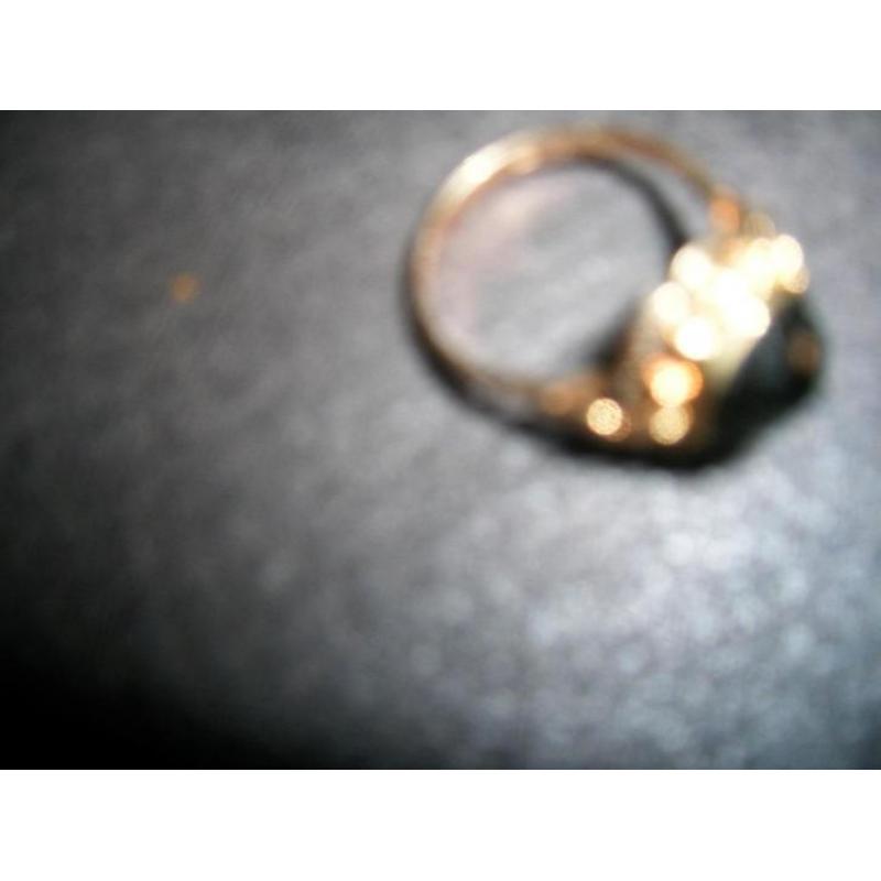 gouden ring met ronde granaat 14k