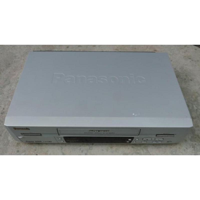 Panasonic SVHS S-VHS HS820 videorecorder