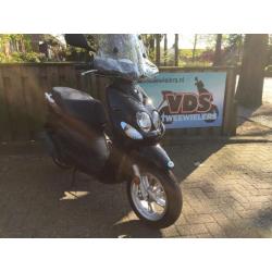 Yamaha Neo's 25km 4t snorscooter TOP STAAT
