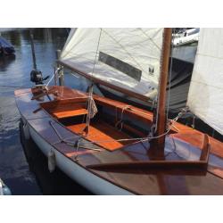 Zeilboot met houten dek & motor in Loosdrecht