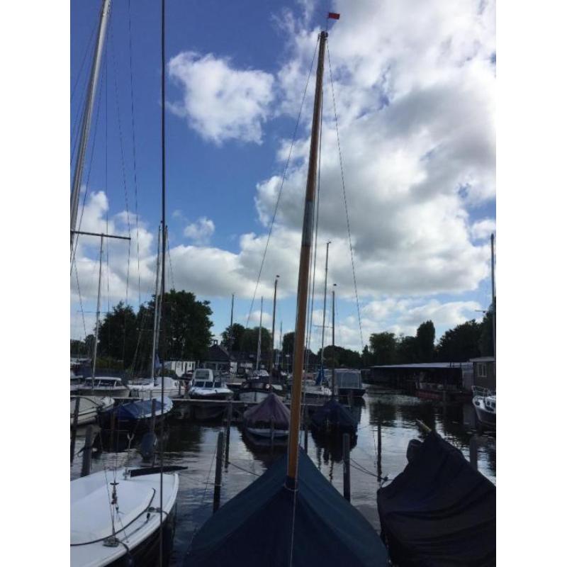 Zeilboot met houten dek & motor in Loosdrecht