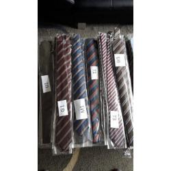 Te koop: Grote partij nieuwe stropdassen