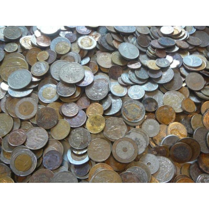 Ruim 6,5 kilo aan Europese en Wereld munten