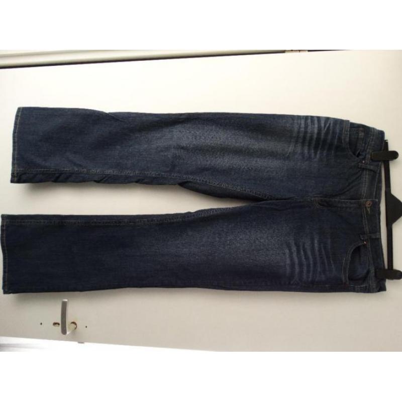 Nieuwe en goede Jeans in maat 44, lengtemaat 34!