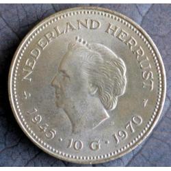 ZILVERSCHAT : 4 stuks Zilveren 10 gulden 1970 en 1973