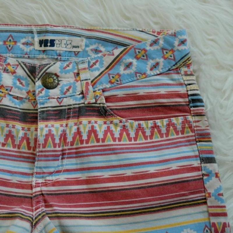 Perfecte festival shorts met aztec print! New Look, maat 34