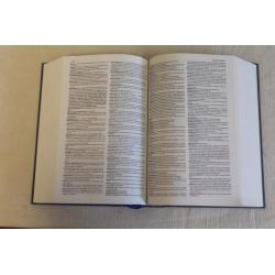 G027-van Dale Groot Woordenboek van de Nederlandse taal