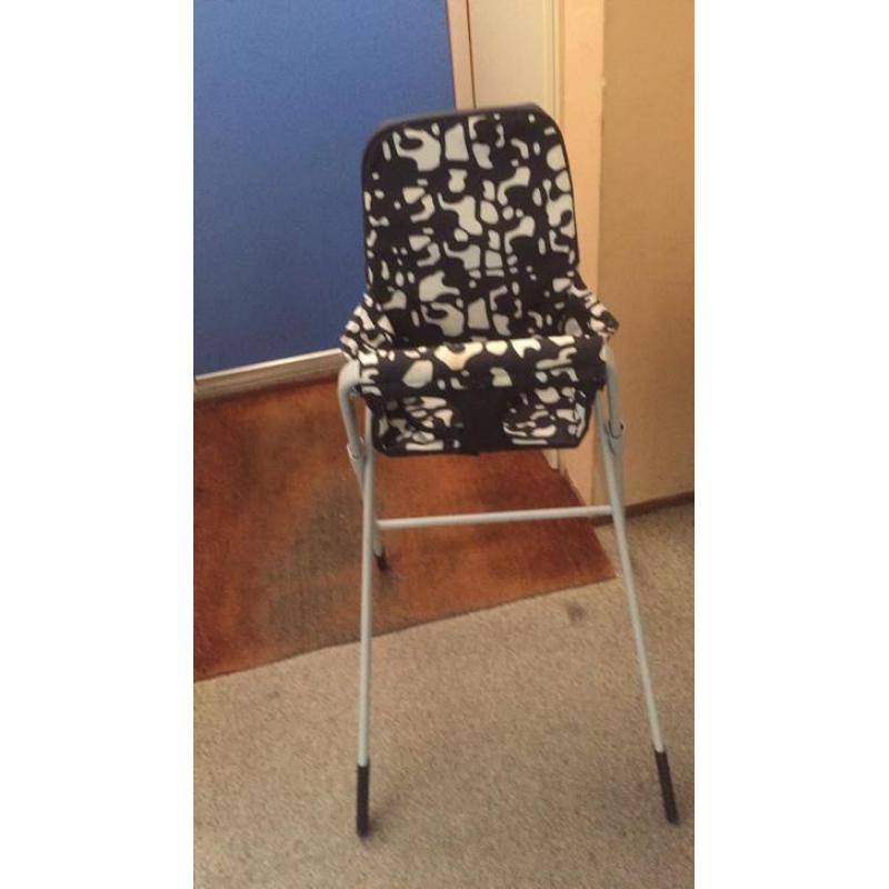 Kinderstoel van IKEA.