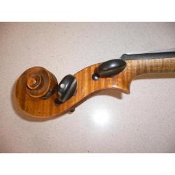 Mooie oude Boheemse viool met veel bereik, warme klank+strst