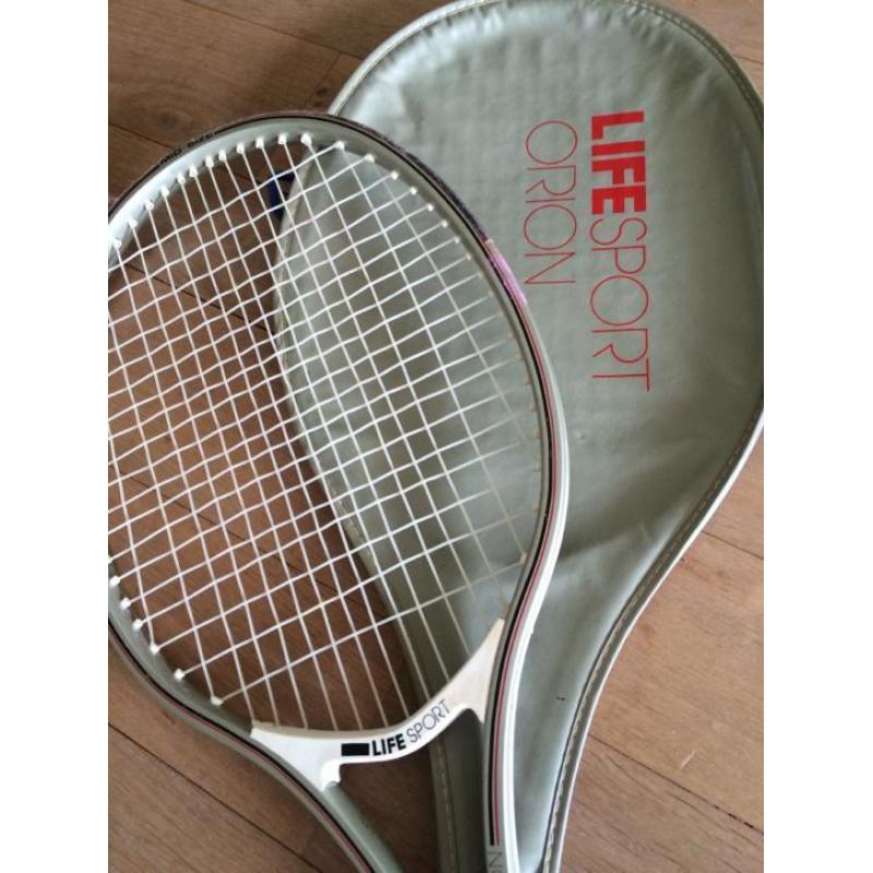 5 Tennis rackets