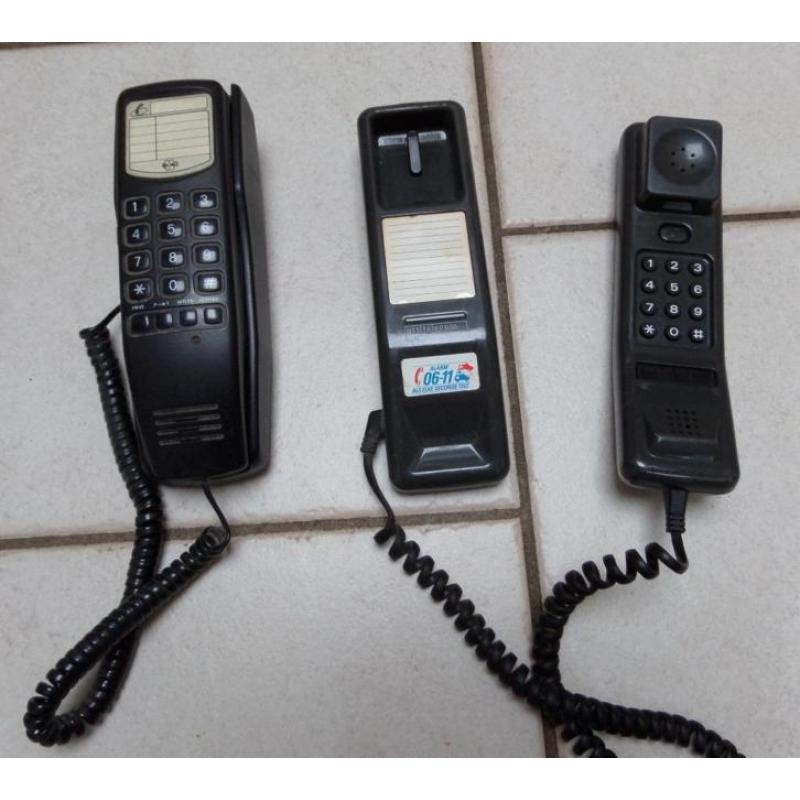 2 oude vaste telefoons