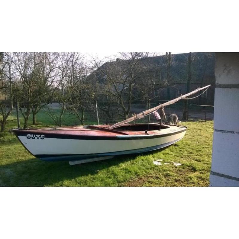 Compleet houten open zeilboot Spanker