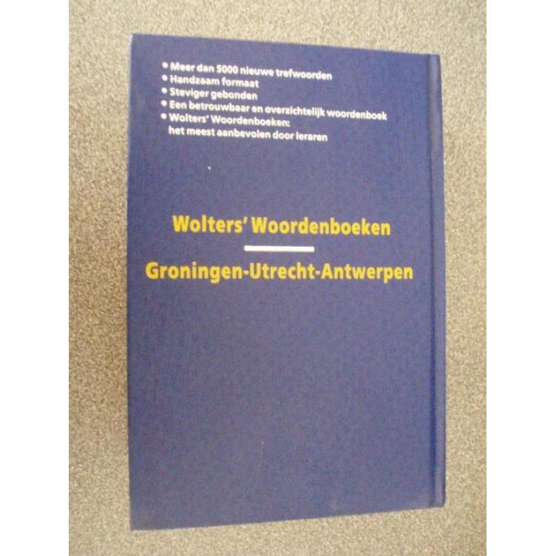 Wolters` Handwoordenboek Nederlands Koenen.