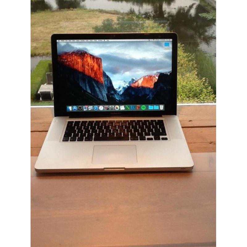 Macbook Pro 15 " Inch zeer nette staat