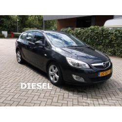 Opel Astra 1.3 CDTi S/S Cosmo (bj 2012)