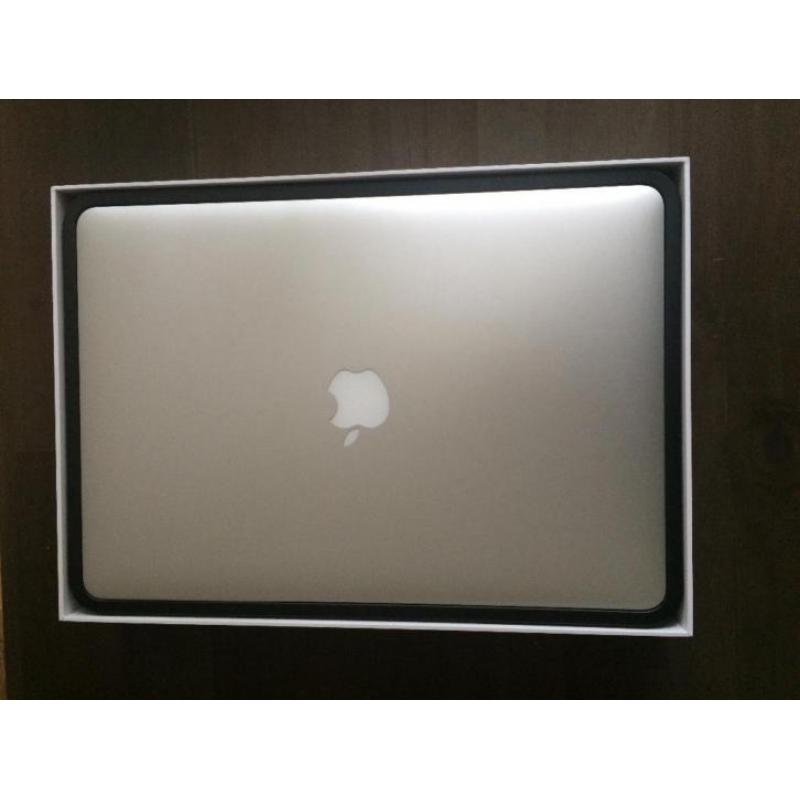 Nieuwe MacBook pro 15 inch retina mid 2015 met garantie