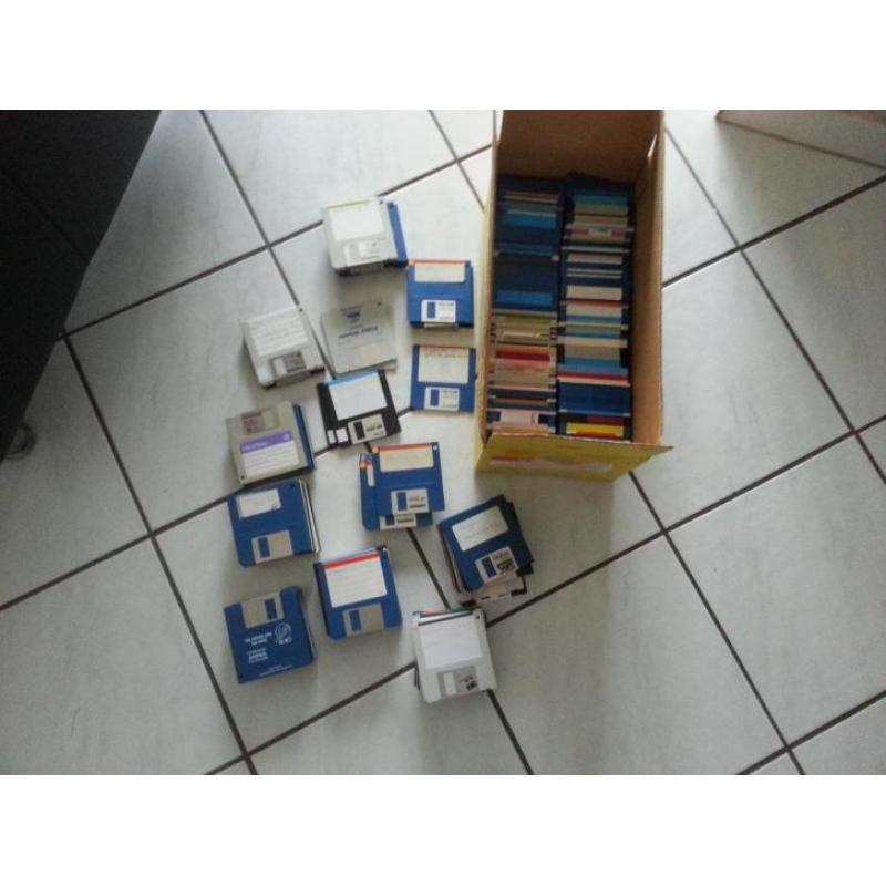 350 Amiga top floppies, diskettes spellen, utilities