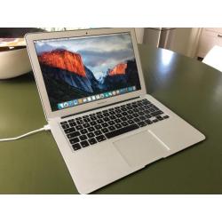 MacBook Air 13" begin 2014 4GB intern 128GB SSD 124 cycli