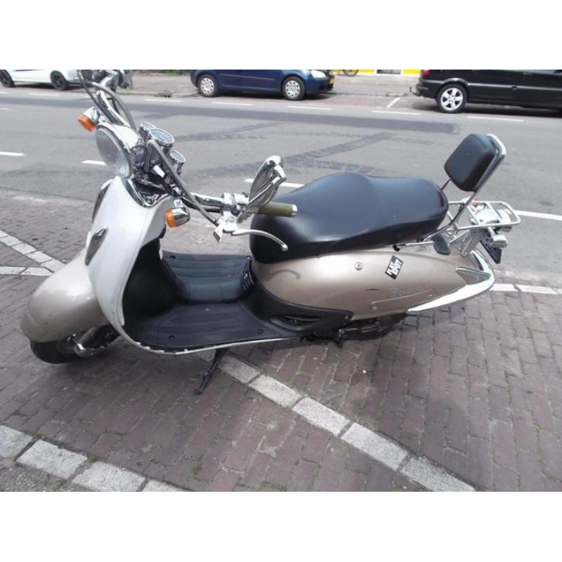 Retro scooter Benzhou 25 km