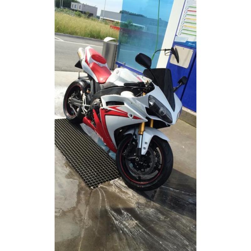 Hittedeal Yamaha R1 wit/rood 2007