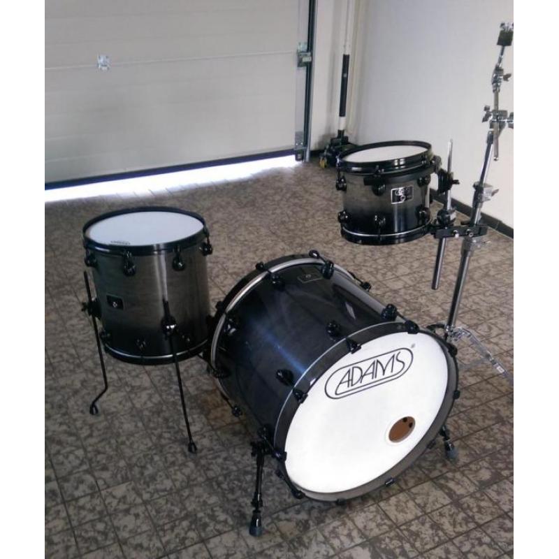 Adams 8000 drum kit + DW 5000 Boomstand