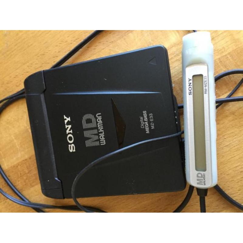 Minidisc Walkman SONY MZ-E33 + 74 minidiscs
