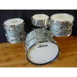 1966 Ludwig SuperClassic drumset 22"-13"-16" in Blue Oyster
