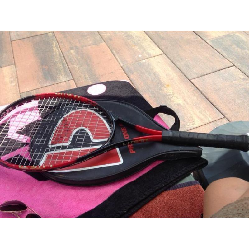 Tennis racket dunlop