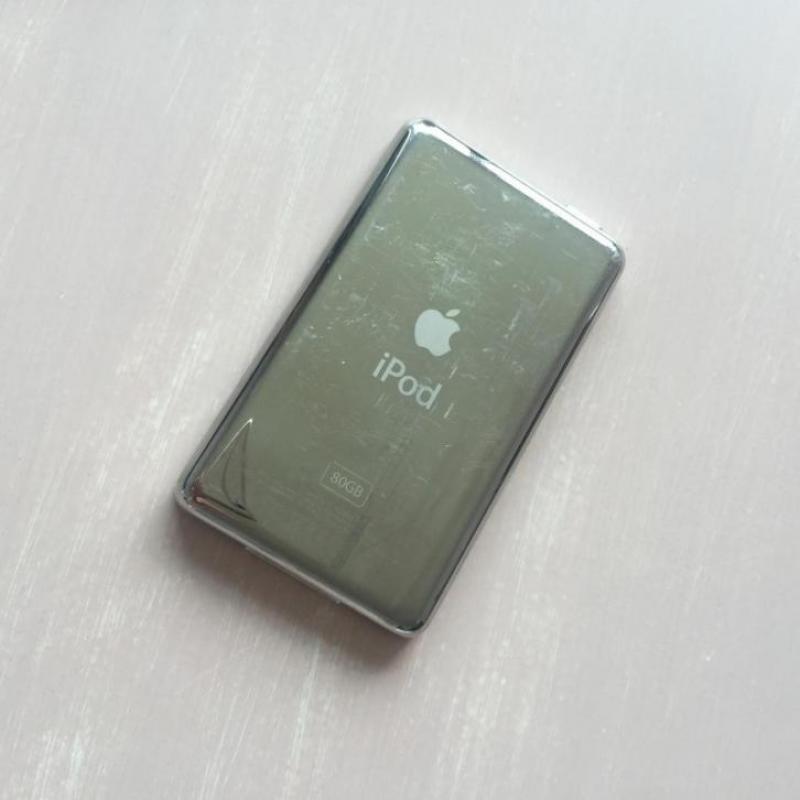 Ipod Apple Classis 80GB met gloednieuwe oordopjes