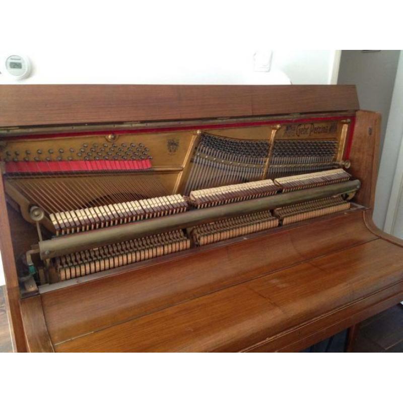 Mooie oude Piano merk Perzina