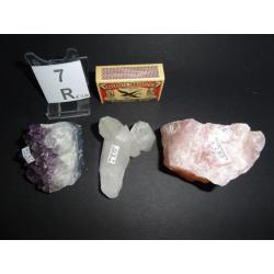 (Set 7R) Ruwe stenen Amethist Bergkristal Rozenkwarts.