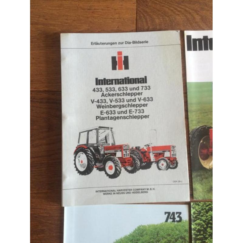 Folders set international case tractor