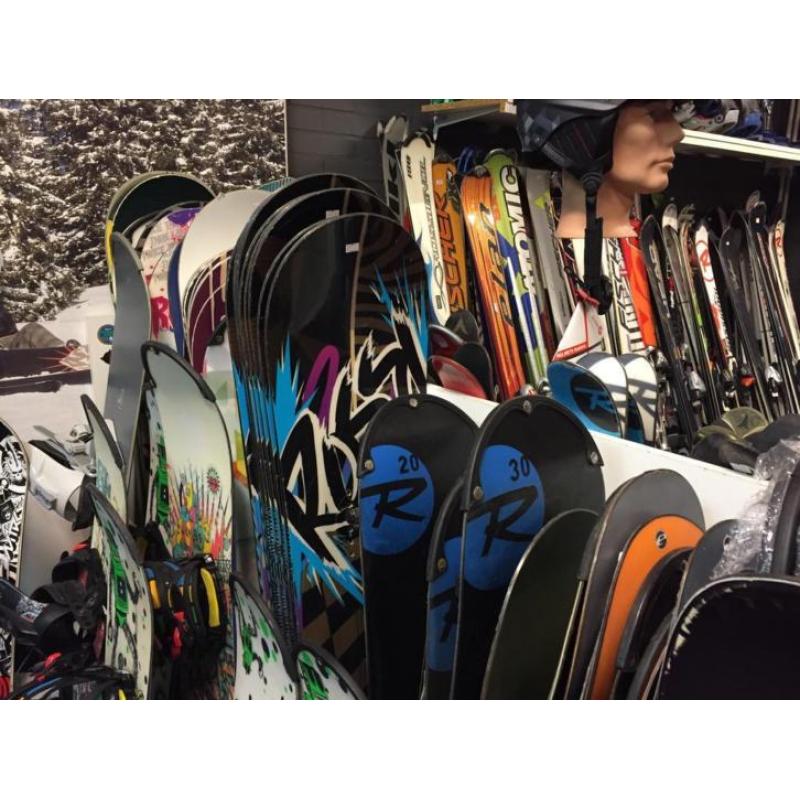Gebruikte snowboards, snb.schoenen en bindingen ook kinder.