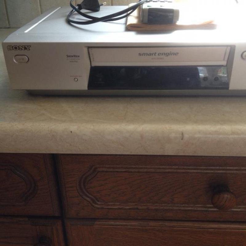 Video cassette recorder SLV-SE710D/E