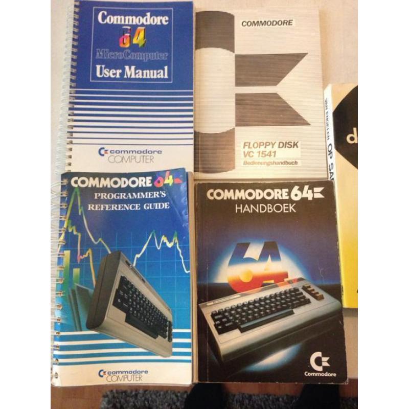 Handboeken commodore en Atari