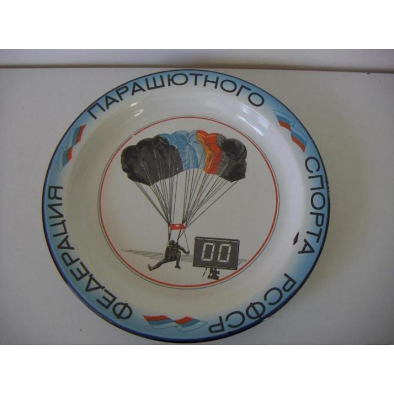 Rusland metalen bord: federatie / vereniging parachutisten.