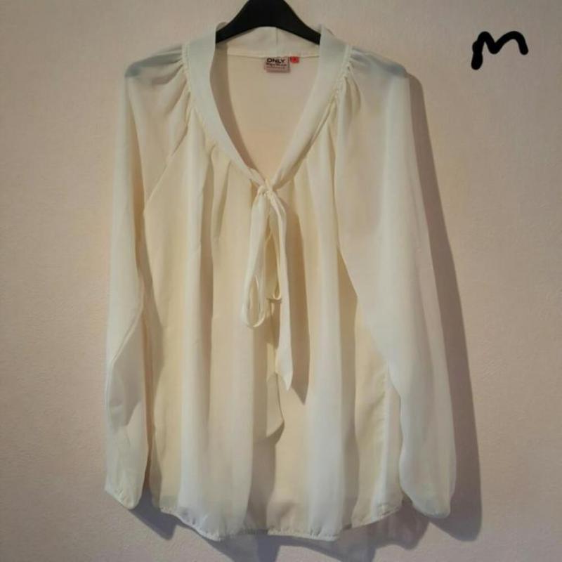 Mooie roomwitte blouse van Only