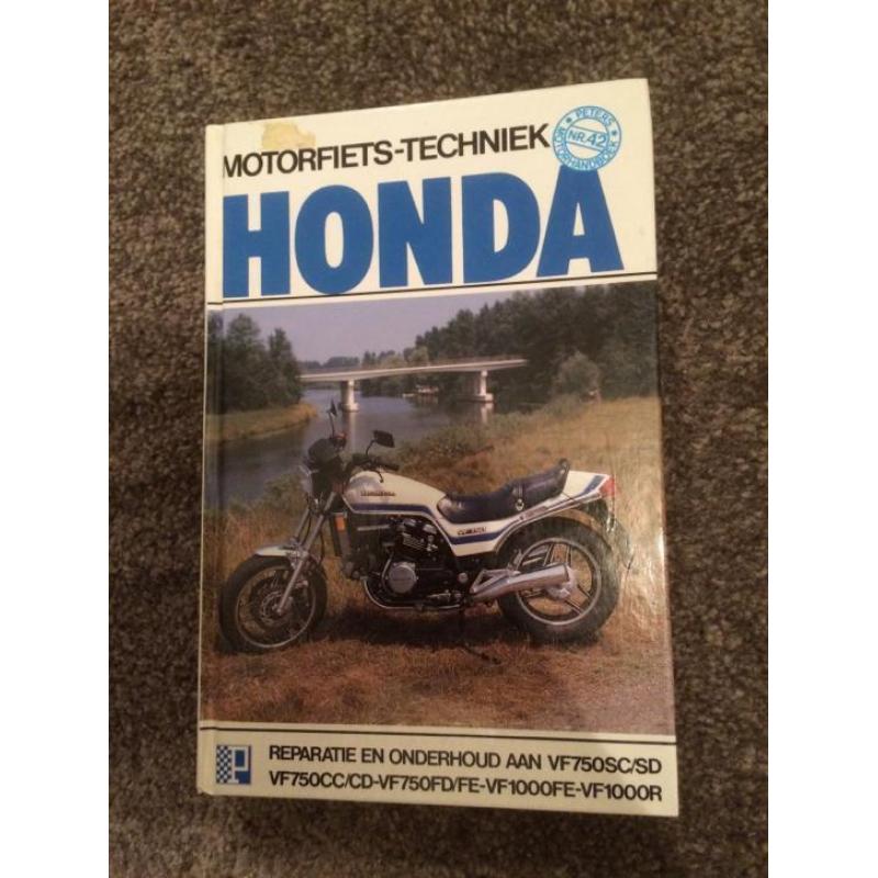 Motorfiets techniek HONDA VF750/1000