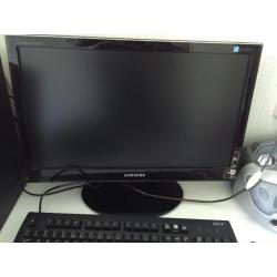 Asus P4 desktop PC met scherm, toetsenbord en printer