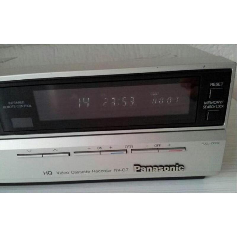 Oude VHS Videorecorder (Panasonic) / bv voor onderdelen