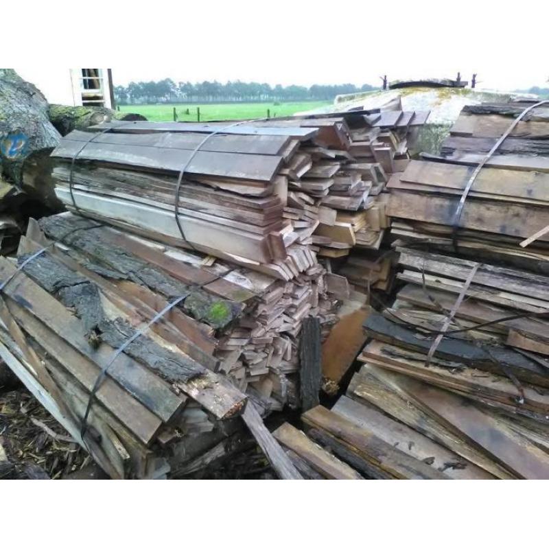 brandhout +/- 8 grote bundels eiken. afkomstig van zagerij