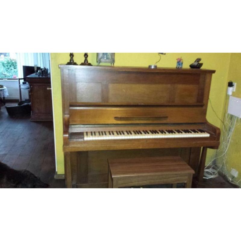 Akoestische piano - gratis af te halen in Doesburg